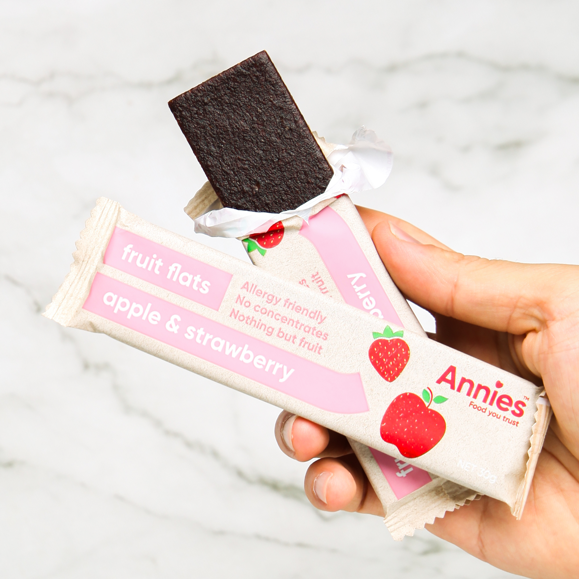 Apple & Strawberry 100% Fruit Flats 30g (30 pack box)- Annies